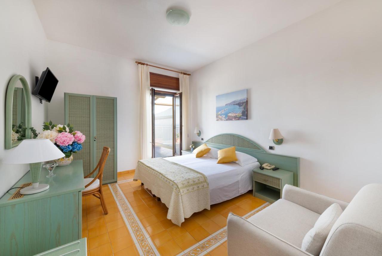 Hotel Sporting Vico Equense Esterno foto