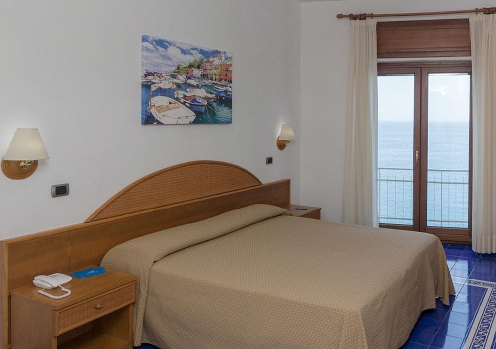 Hotel Sporting Vico Equense Esterno foto