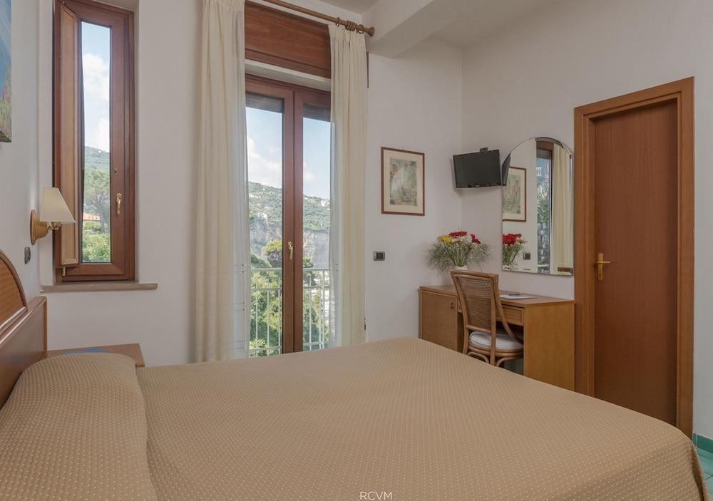 Hotel Sporting Vico Equense Esterno foto