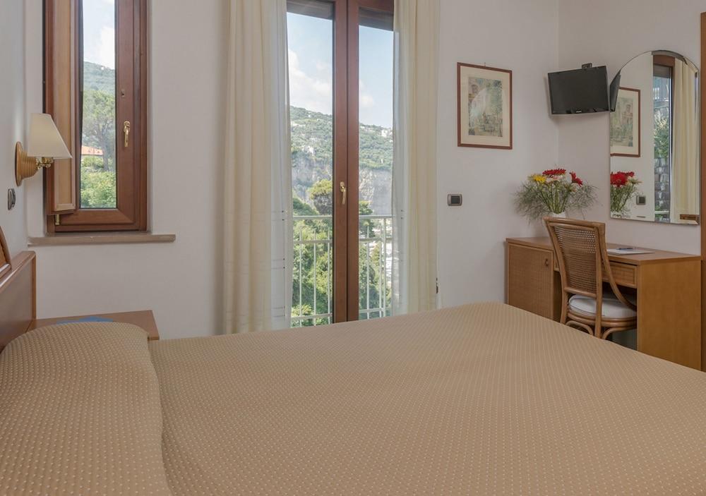 Hotel Sporting Vico Equense Esterno foto